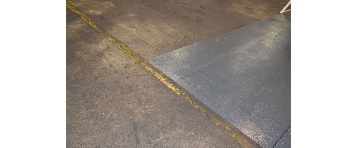 Pintura antideslizante para suelo industrial - Industry floor paint antislip  - Ampere – Aerosoles Técnicos y Pintura para Marcaje